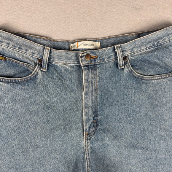Lee Relaxed Fit Mens Jeans 40x30 Light Wash Blue Denim Straight Leg 2055516 - Picture 2 of 10